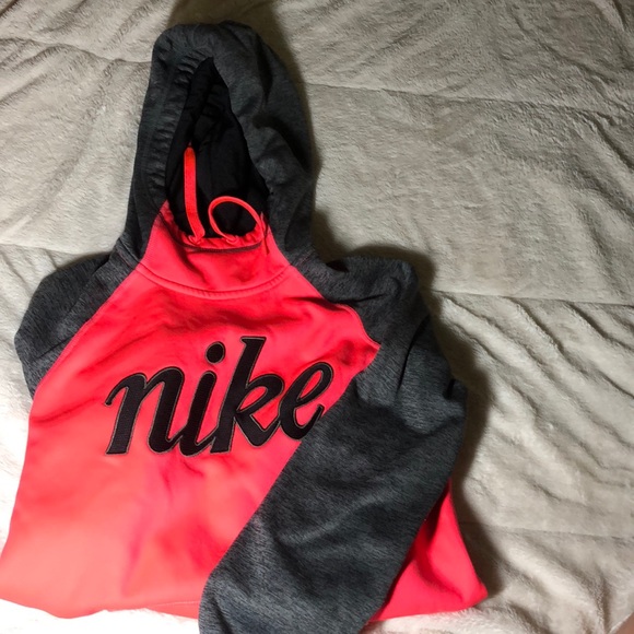 Nike Sweaters - Nike sweatshirt